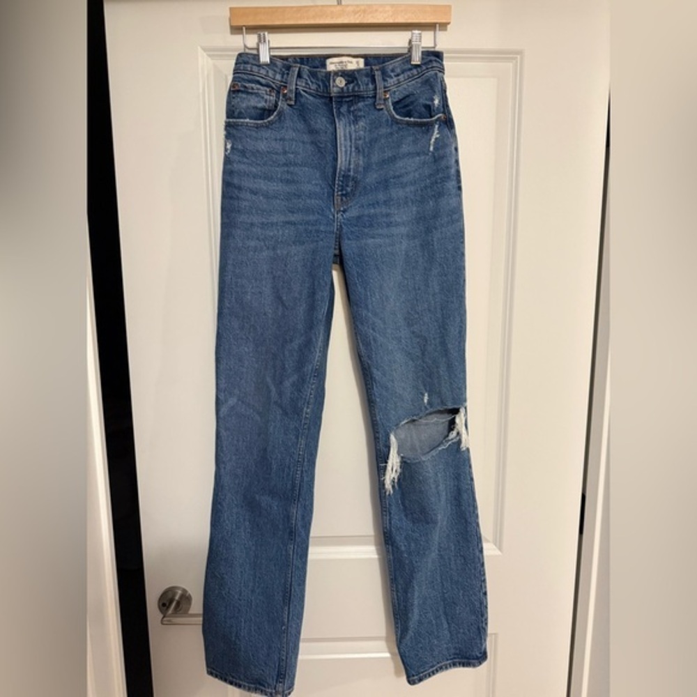Abercrombie & Fitch The 90s Straight Ultra High Rise Blue Jeans